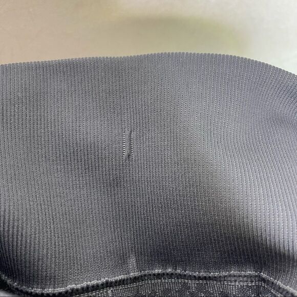 𝅺lululemon In The Flow Crop II Heathered Dark Slate 4 - Picture 4 of 5